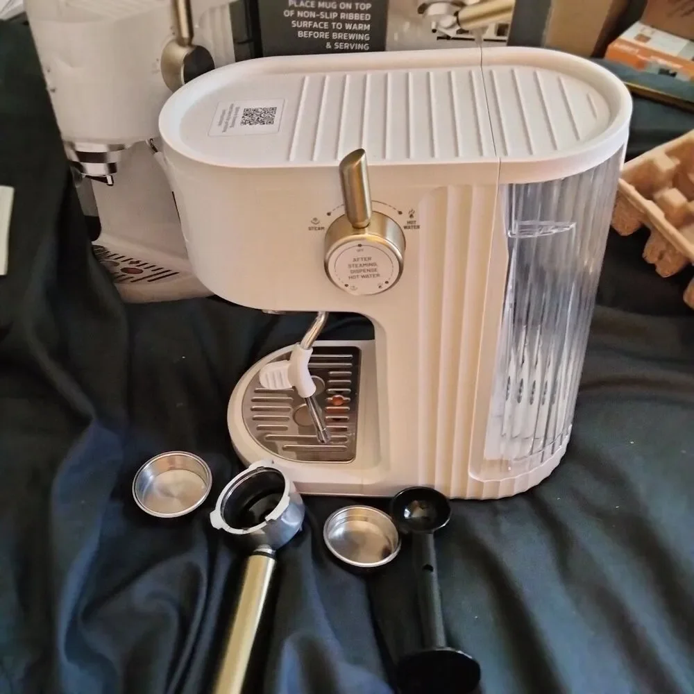 Thyme & Table Mini Espresso Machine Sand White 15 Bar Pressure and Steam Wand